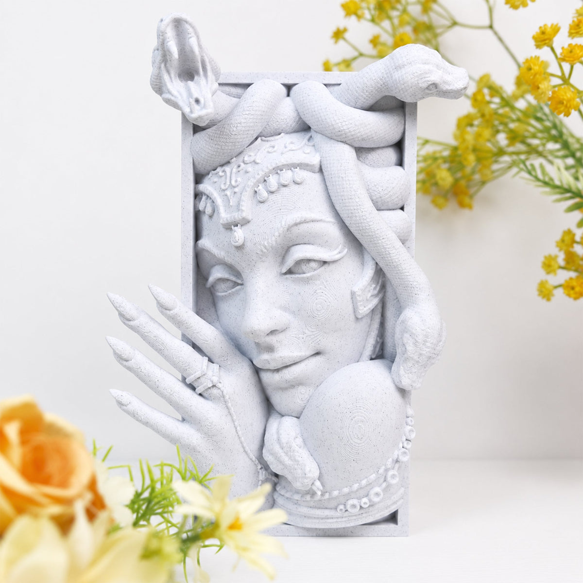 3D Printed Medusa Bookend Sculpture, Greek Mythology Decorative Book Holder For Bookshelf Desk Home Decor - Decorik