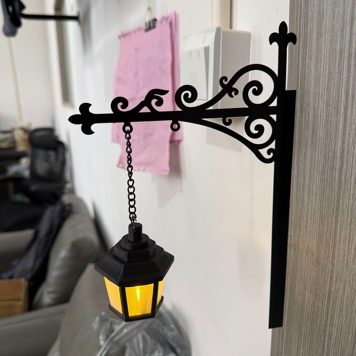Classic Metal Bookshelf Lantern